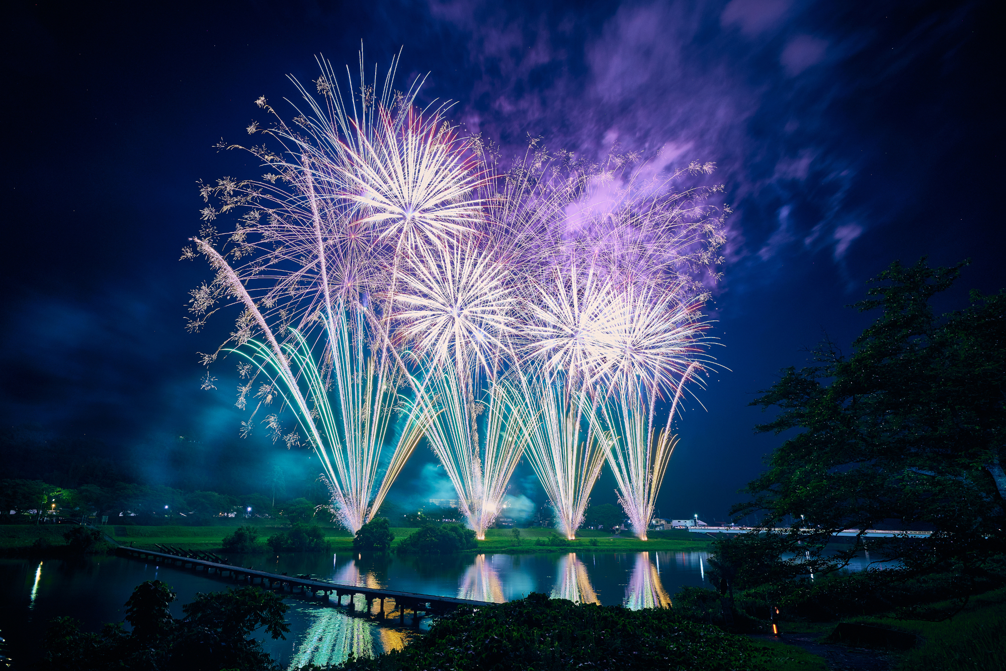 夏の木次祭りの花火